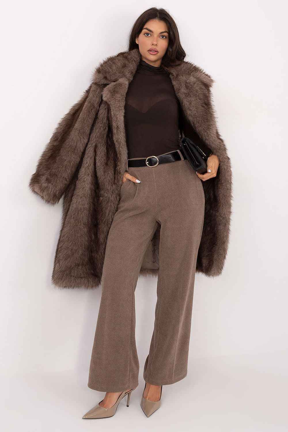 Women trousers model 220751